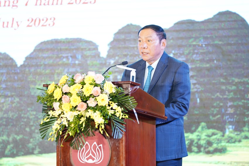 Bộ trưởng Bộ VHTTDL Nguyễn Văn Hùng phát biểu tại Hội nghị